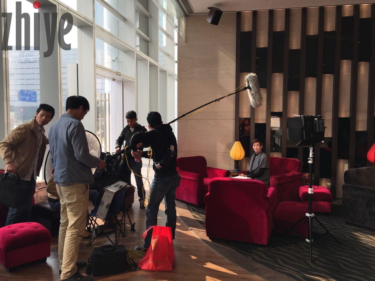 拍(pāi)攝花(huā)絮